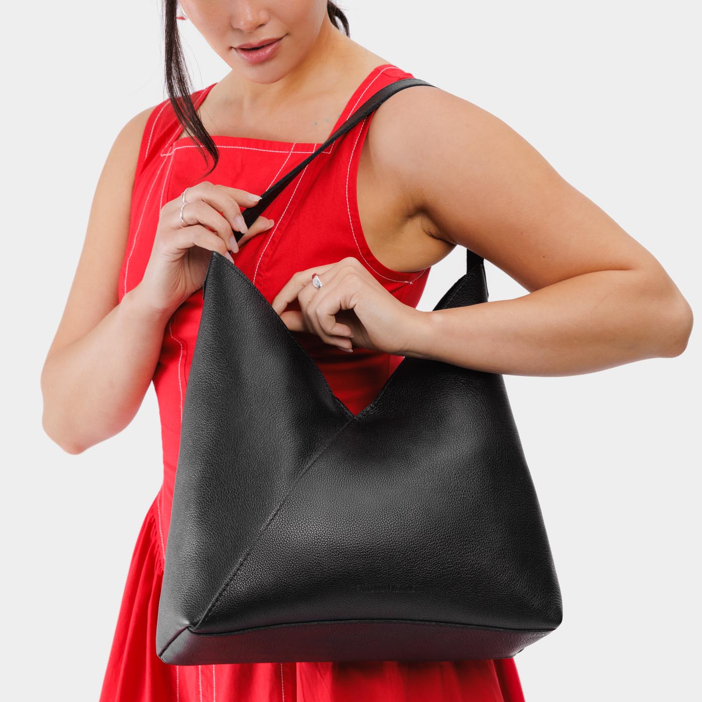 Crossbody Shoulder Bag with Magnetic Closure | Naomi