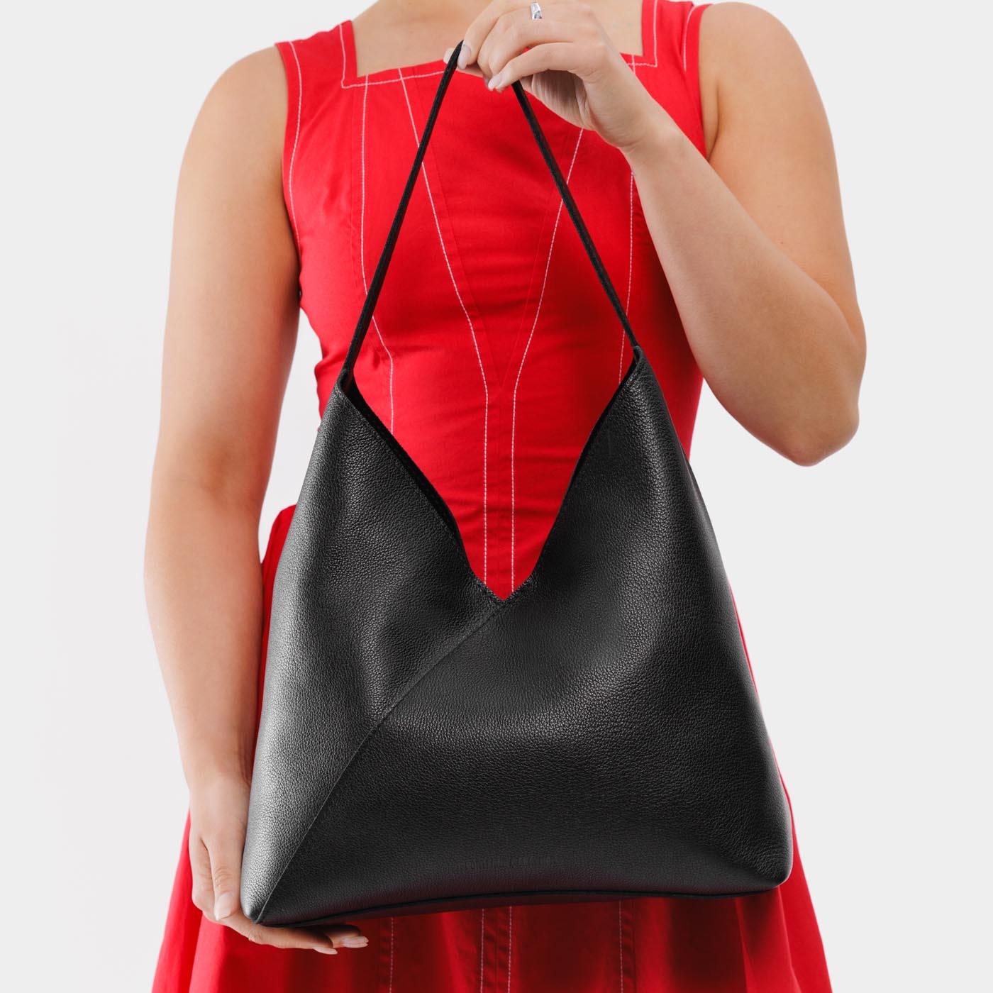 Crossbody Shoulder Bag with Magnetic Closure | Naomi