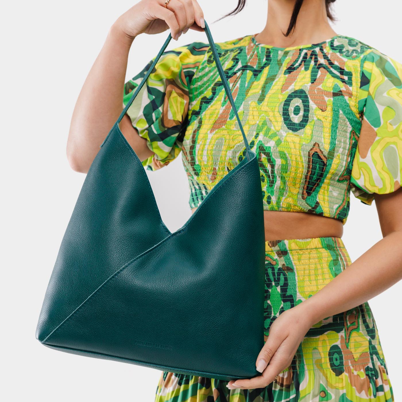 Crossbody Shoulder Bag with Magnetic Closure | Naomi
