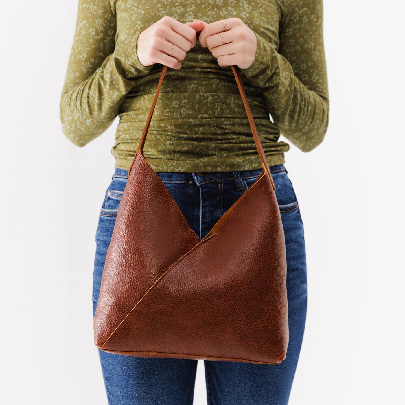 Crossbody Shoulder Bag with Magnetic Closure | Naomi