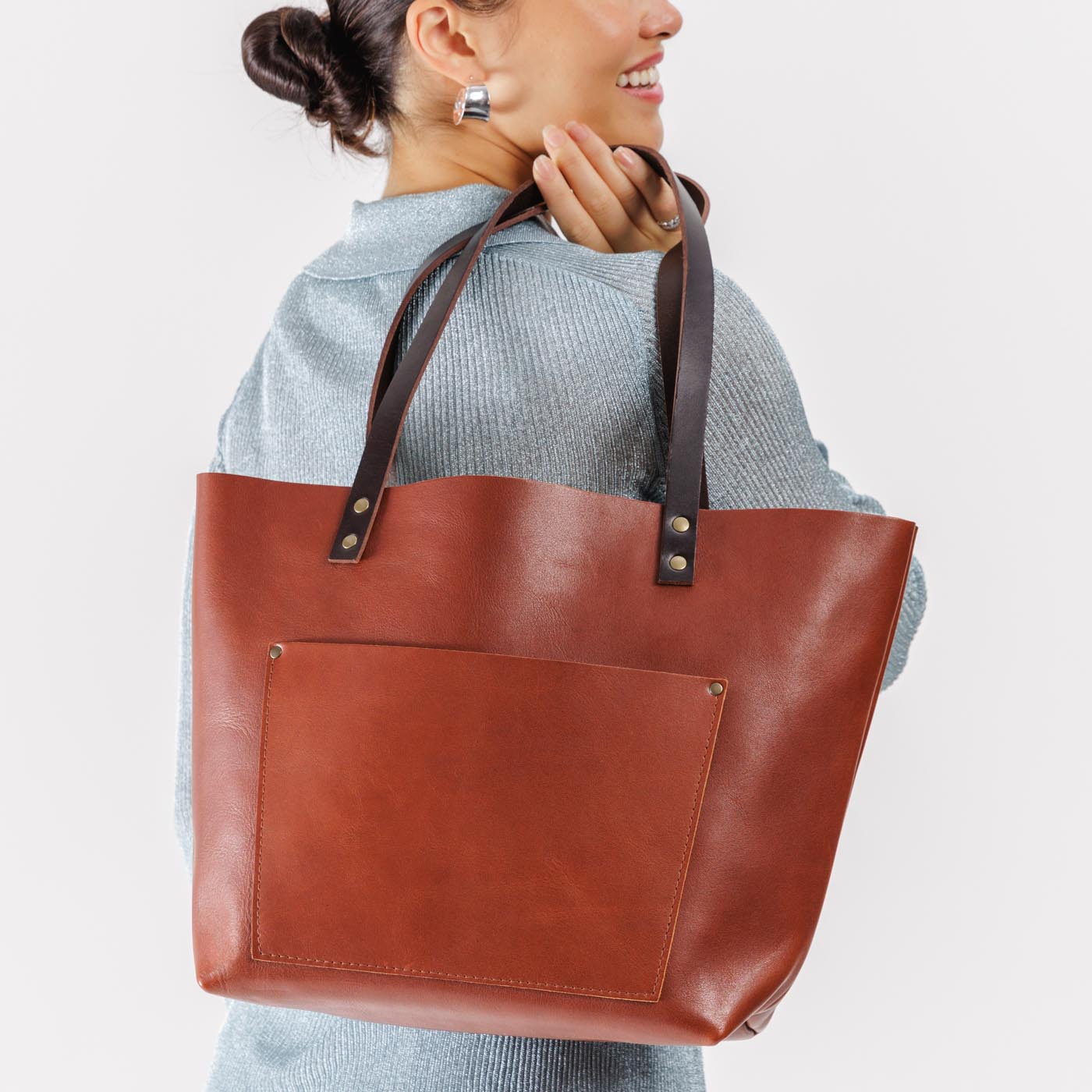 Leather Tote Bag with Exterior Pockets & Key Loop | Classic & Zipper Options