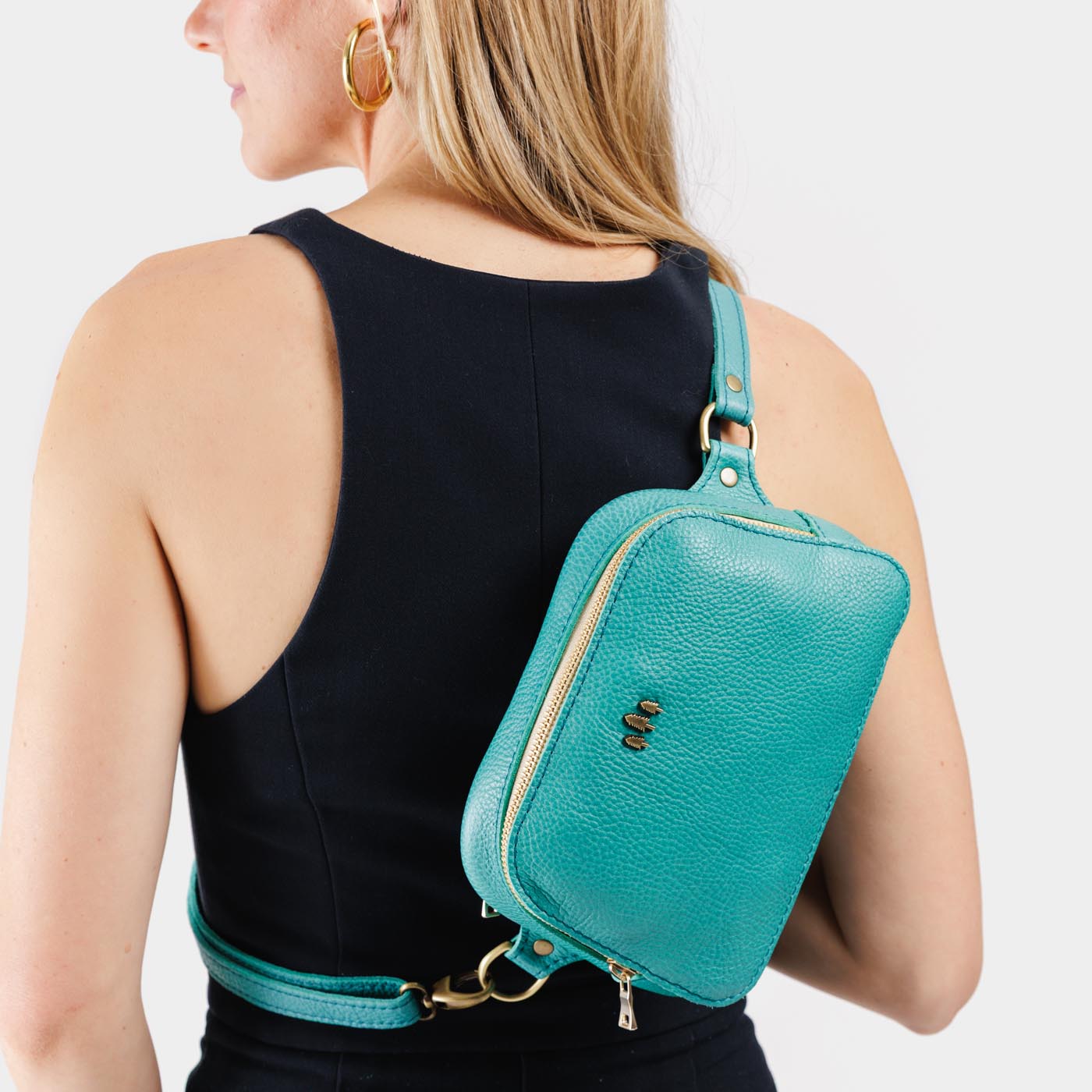 Adjustable Sling Bag for Travel & Adventure | Scarlett