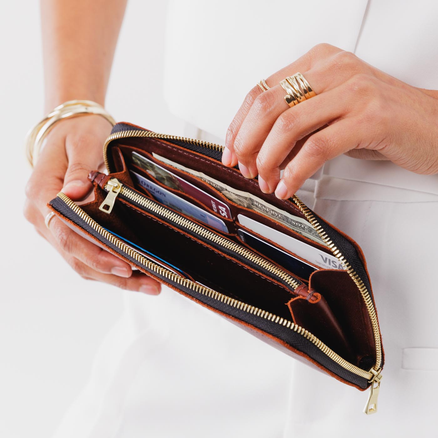 Leather Accordion Zip Wallet with 8 Card Slots & Coin Pocket | Handcrafted