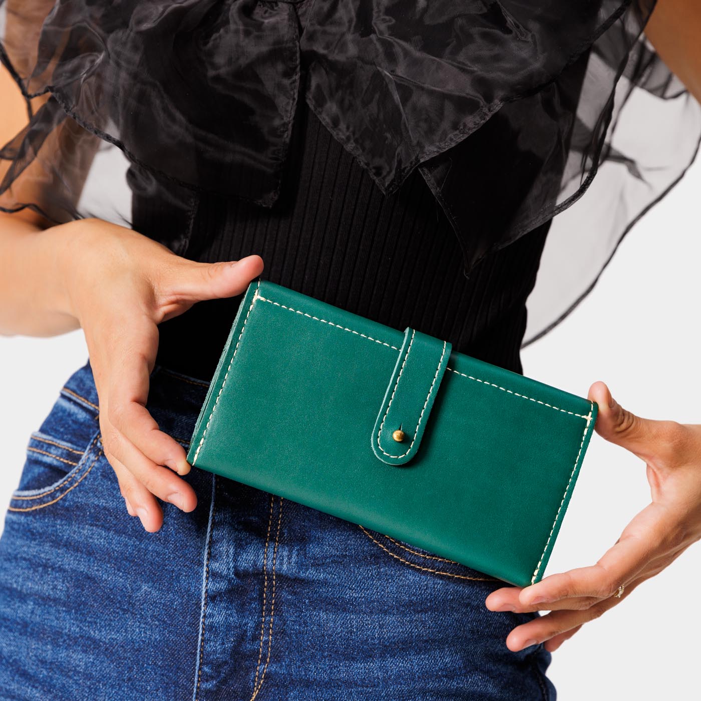 Women's Trifold Wallet with Card Slots & Zippered Pocket | Almost Perfect
